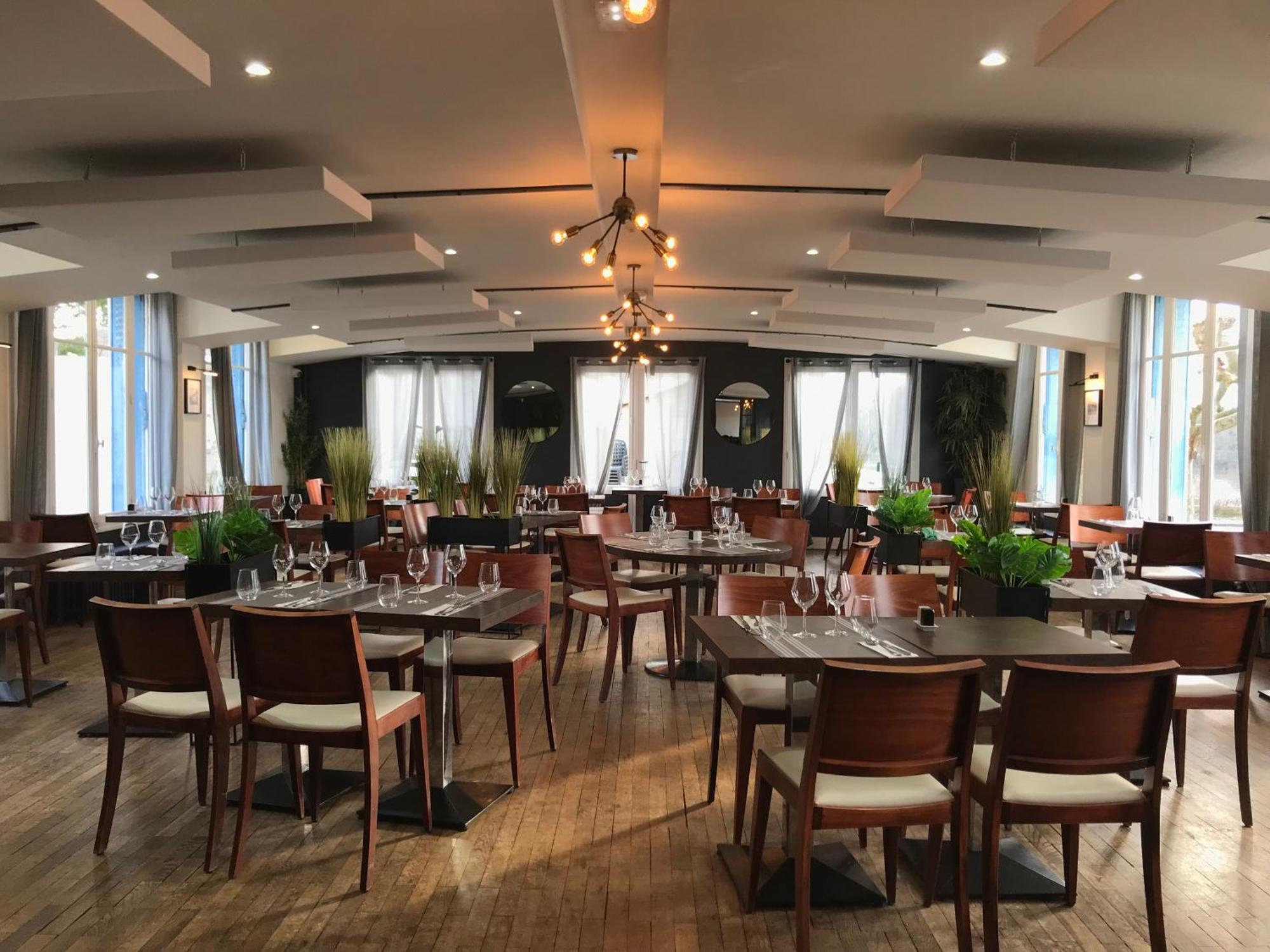 Logis Hotel & Restaurant - Les Bords De Seine 라로쉬기용 외부 사진