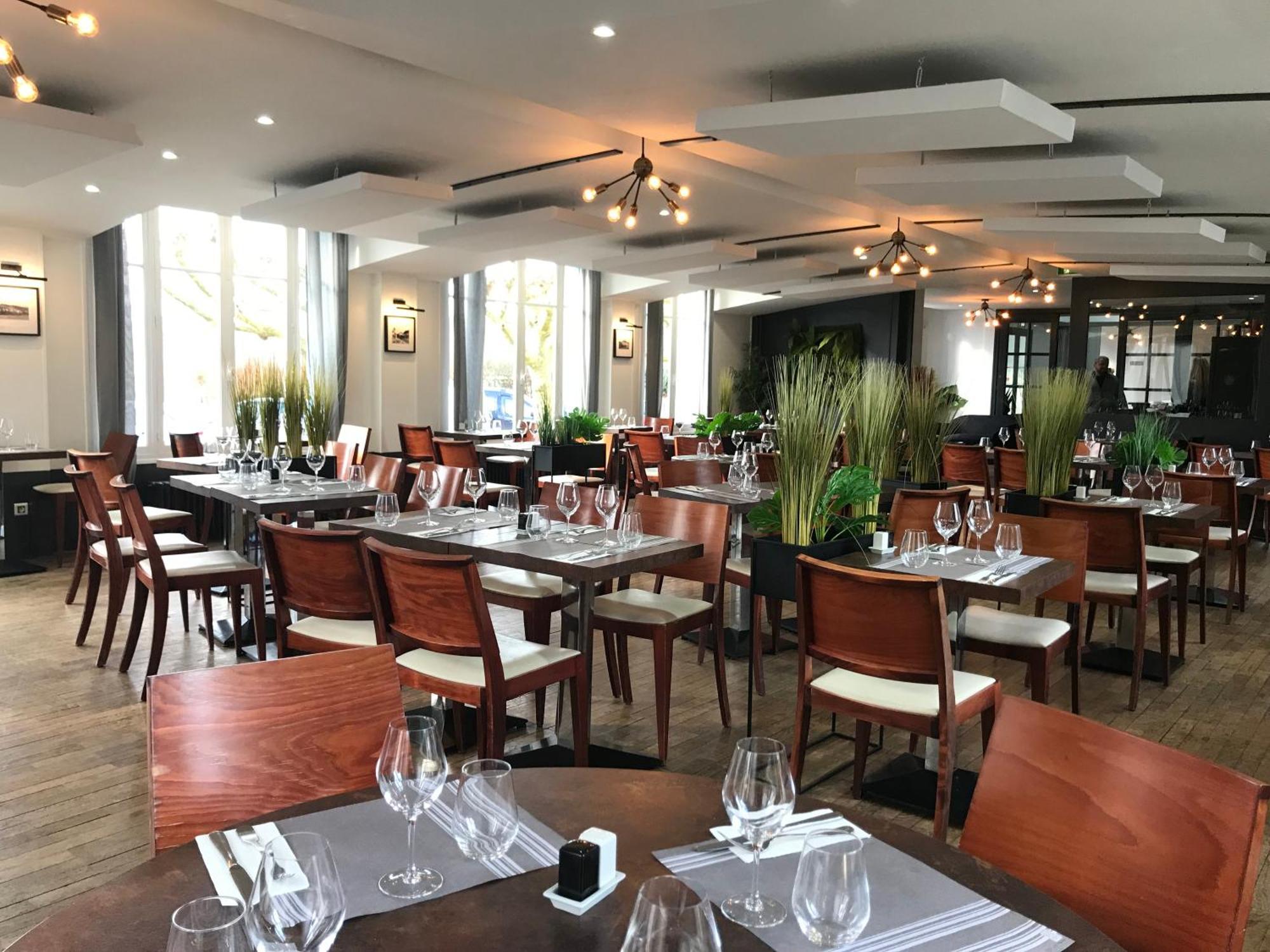 Logis Hotel & Restaurant - Les Bords De Seine 라로쉬기용 외부 사진