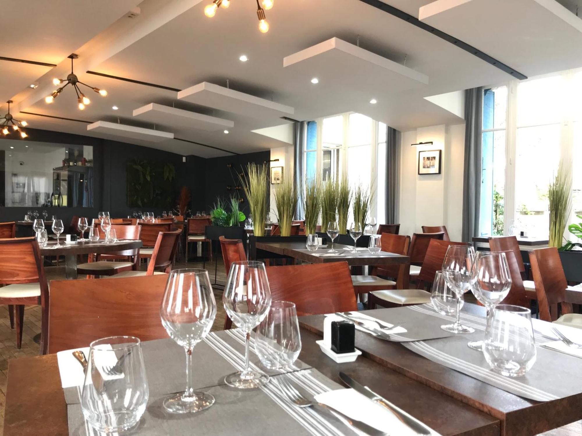 Logis Hotel & Restaurant - Les Bords De Seine 라로쉬기용 외부 사진
