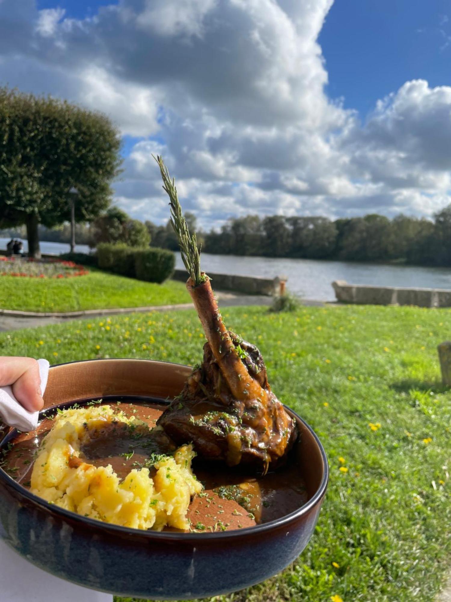 Logis Hotel & Restaurant - Les Bords De Seine 라로쉬기용 외부 사진
