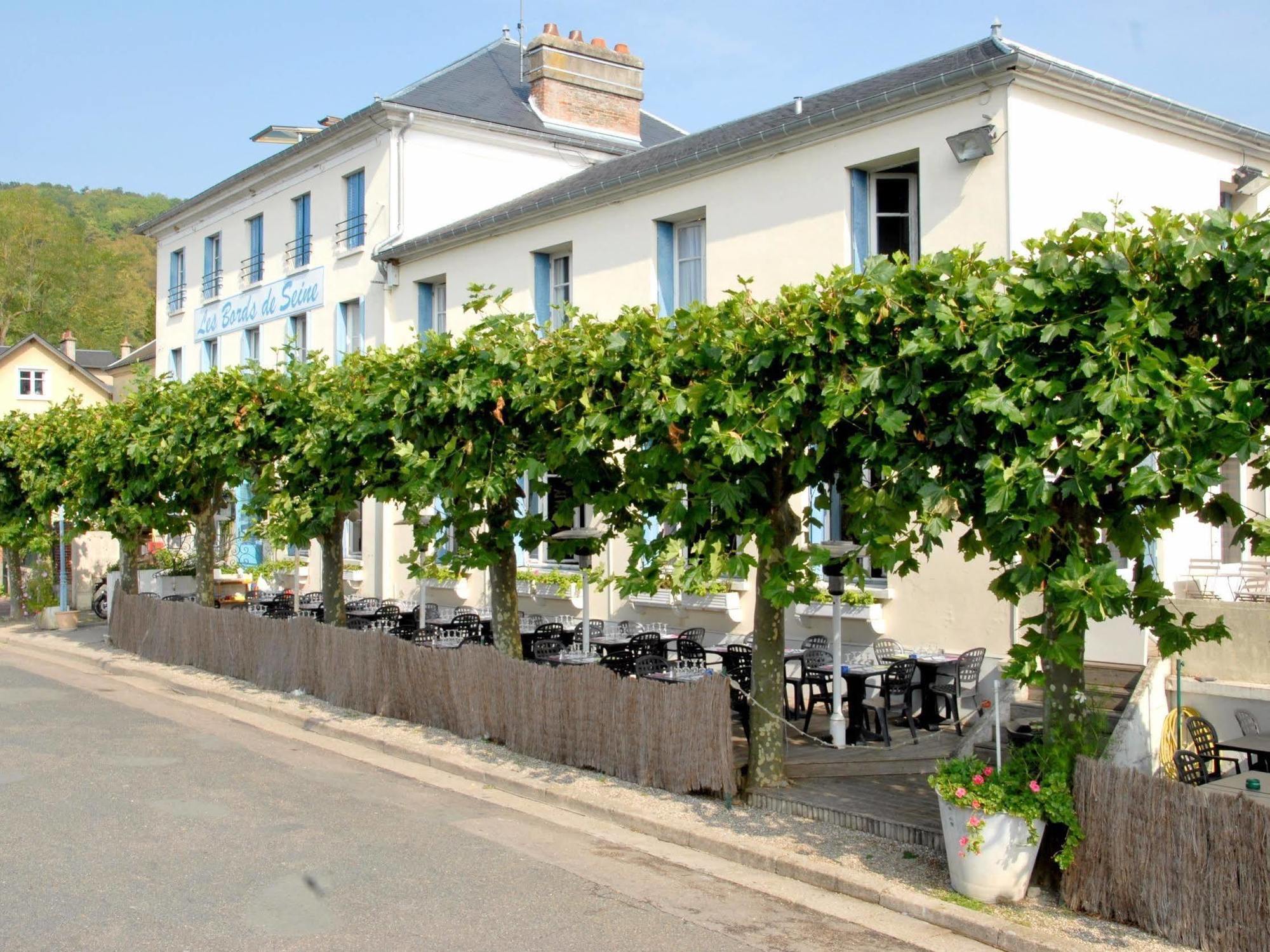 Logis Hotel & Restaurant - Les Bords De Seine 라로쉬기용 외부 사진