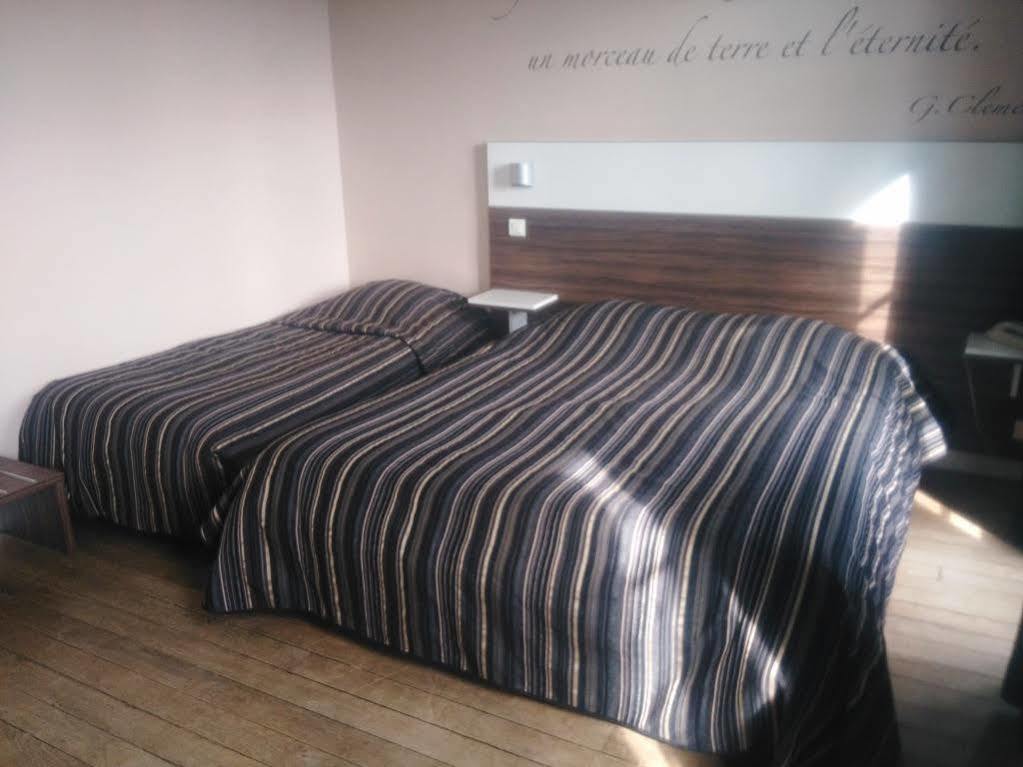 Logis Hotel & Restaurant - Les Bords De Seine 라로쉬기용 외부 사진