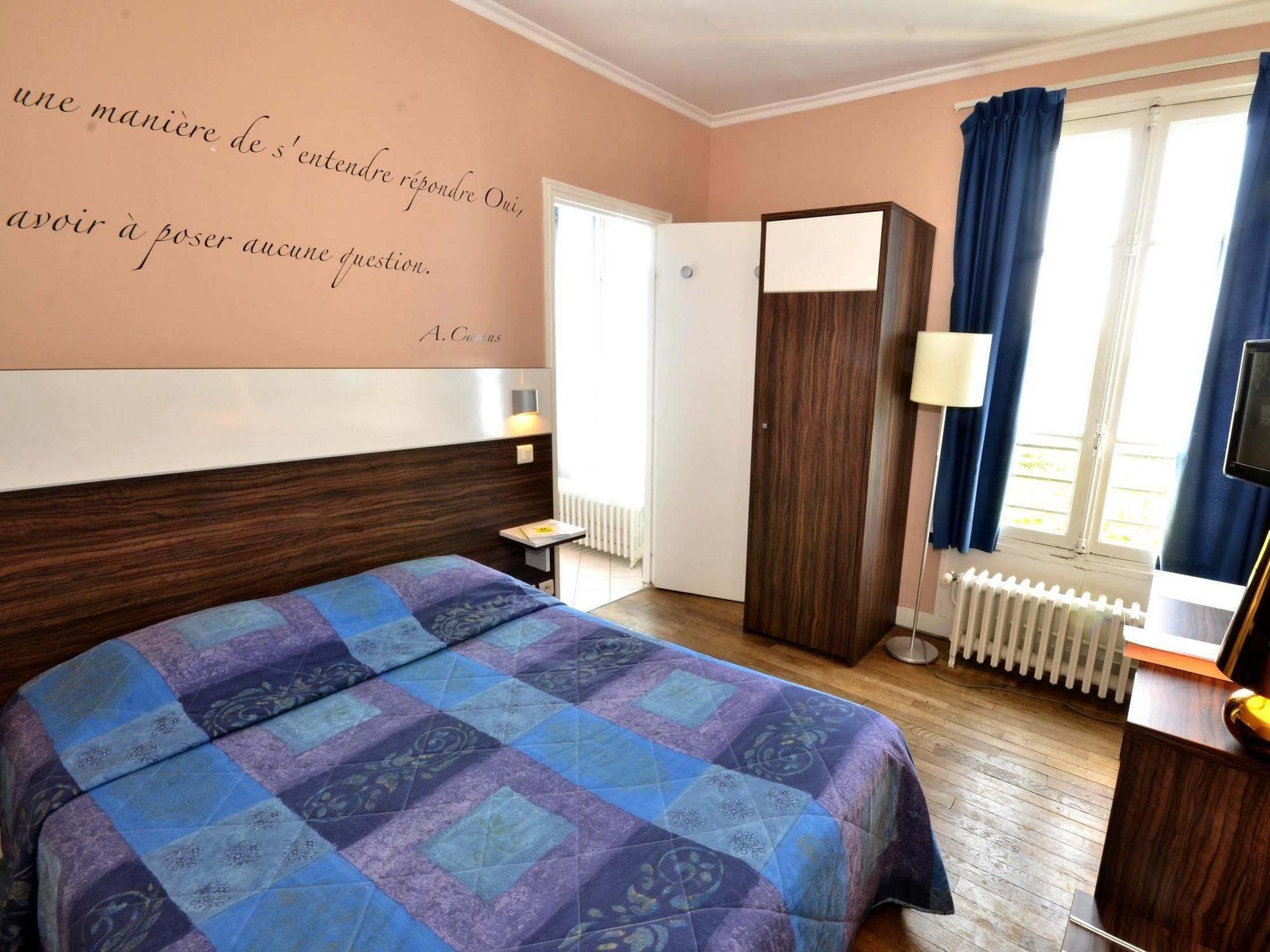 Logis Hotel & Restaurant - Les Bords De Seine 라로쉬기용 외부 사진