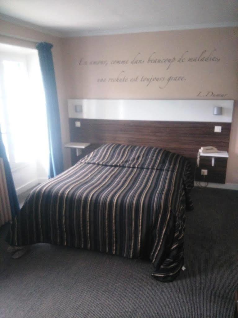 Logis Hotel & Restaurant - Les Bords De Seine 라로쉬기용 외부 사진