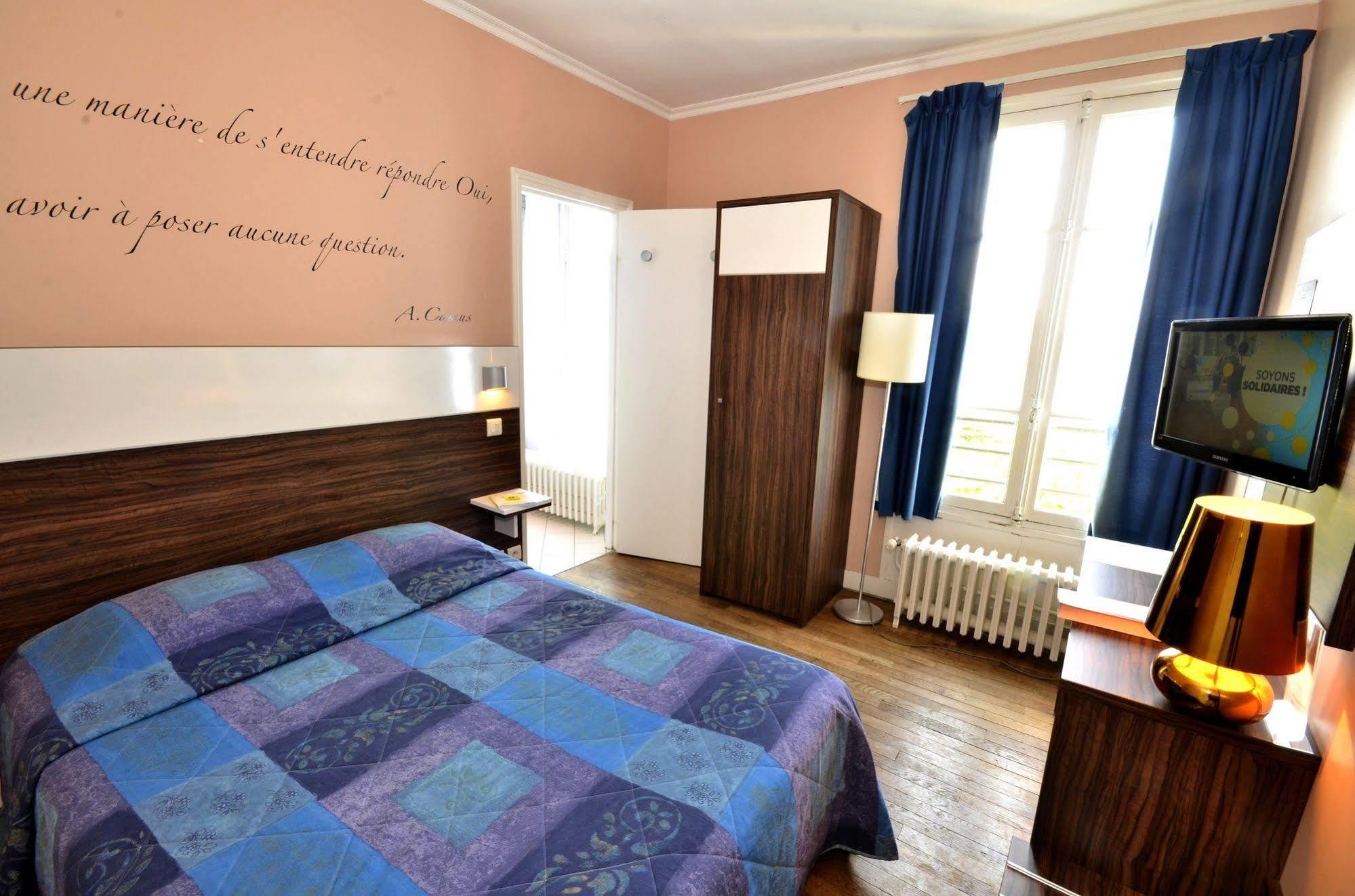 Logis Hotel & Restaurant - Les Bords De Seine 라로쉬기용 외부 사진