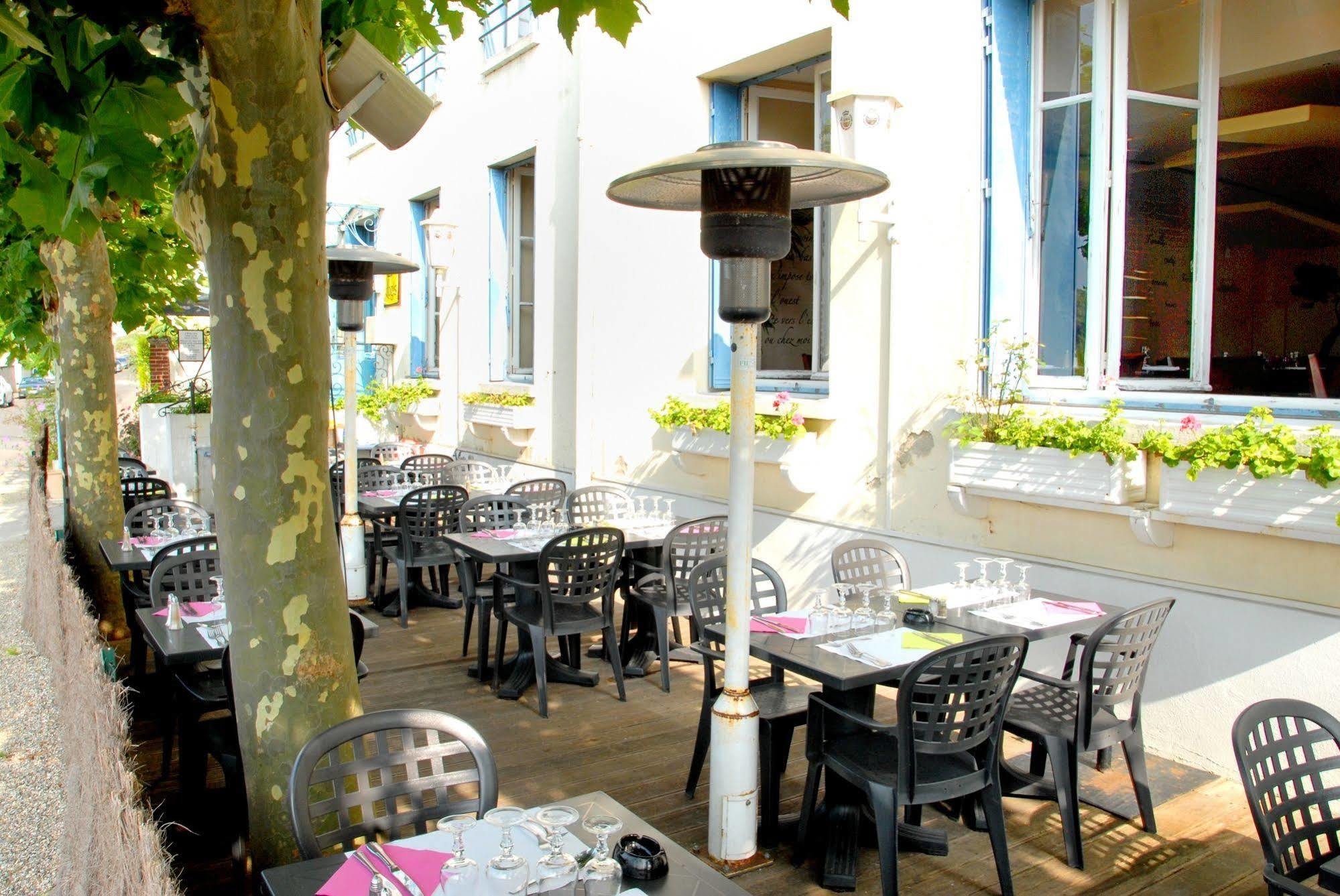Logis Hotel & Restaurant - Les Bords De Seine 라로쉬기용 외부 사진